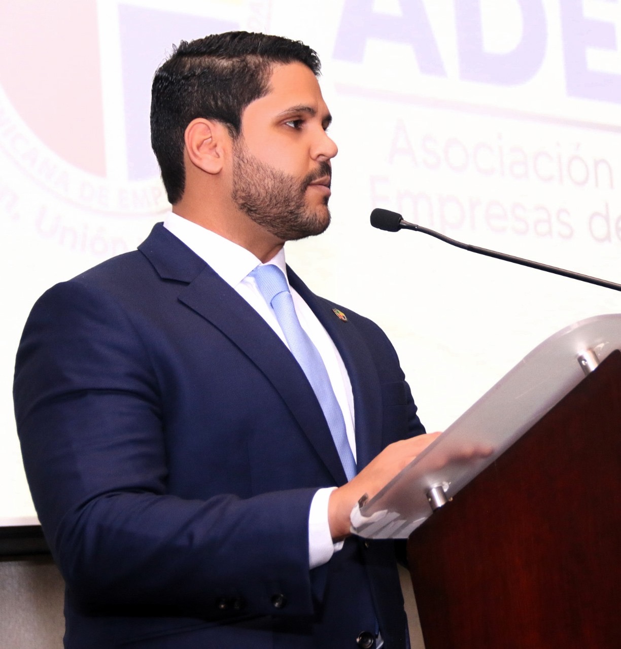 a8b8f955-eb2e-4a67-b67f-a7d419e2e7e5