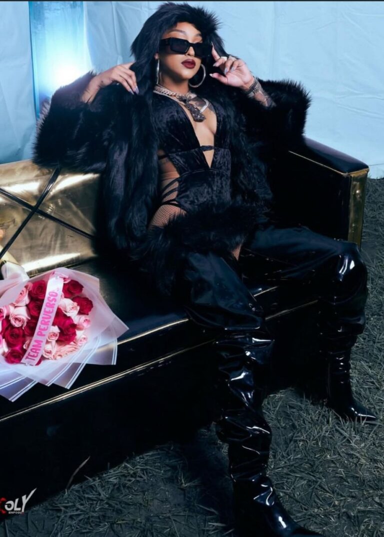 e6a6ec7e-5dc9-4272-ace4-f9ac31124ee0